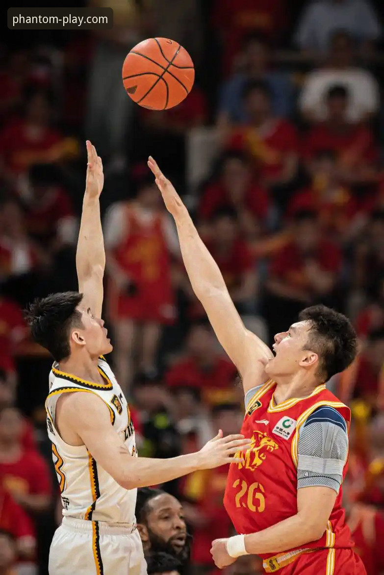 CBA季后赛最新动态：浙江加时力克宁波2-0晋级，兰道夫33分统治比赛